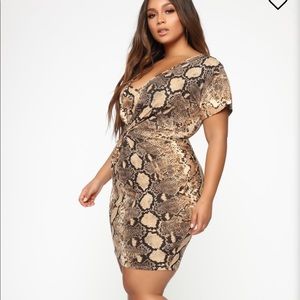 FASHION NOVA DRESS